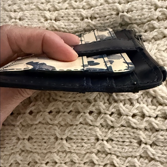 Patricia Nash Blue and Cream Floral Wallet-card holder - Picture 7 of 8